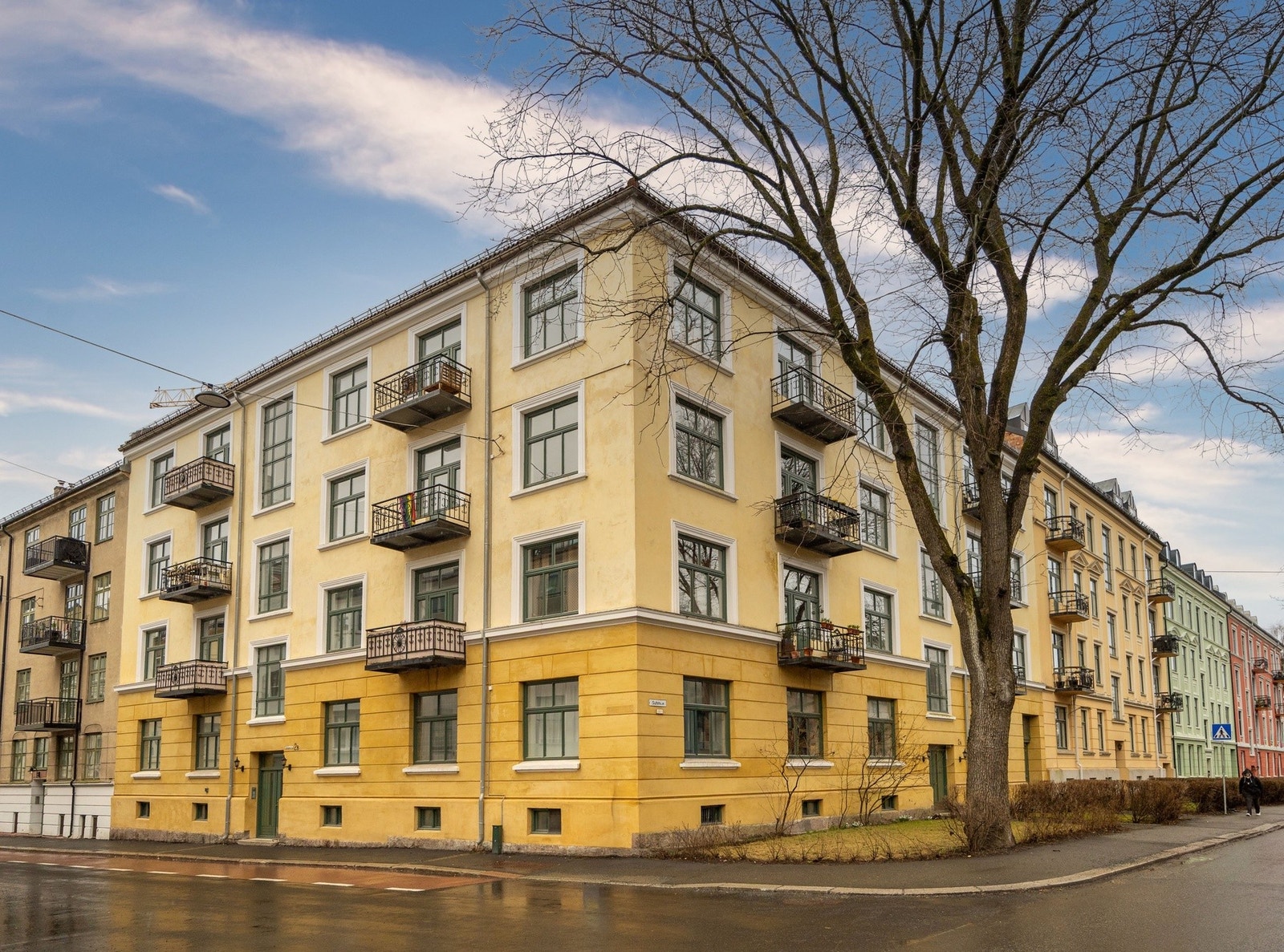 Her bor man i et meget populært boligområde, svært sentralt med nærhet til det meste. Galleribilde