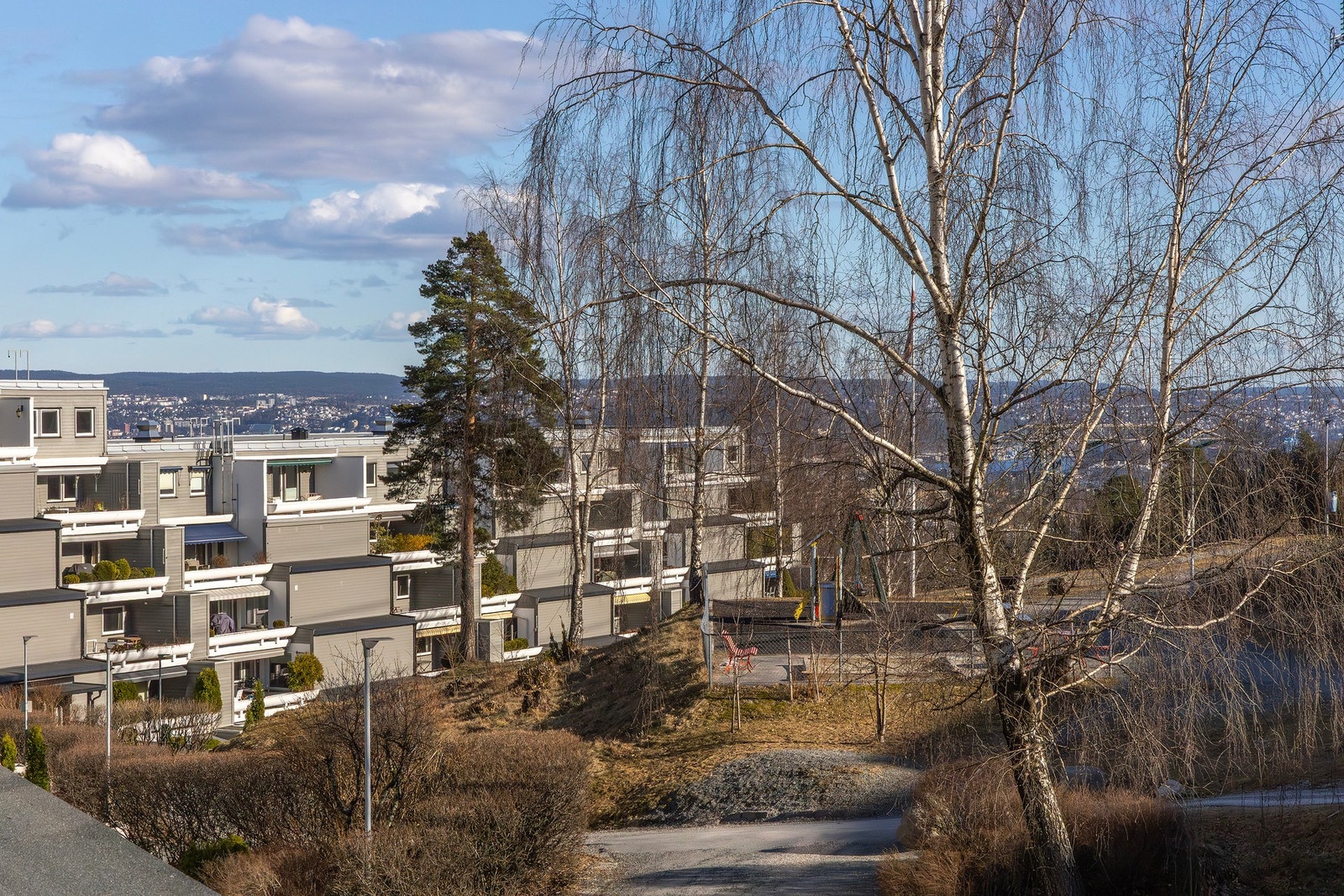 Ullernåsen boligsameie ligger høyt og fritt over Oslo. Galleribilde