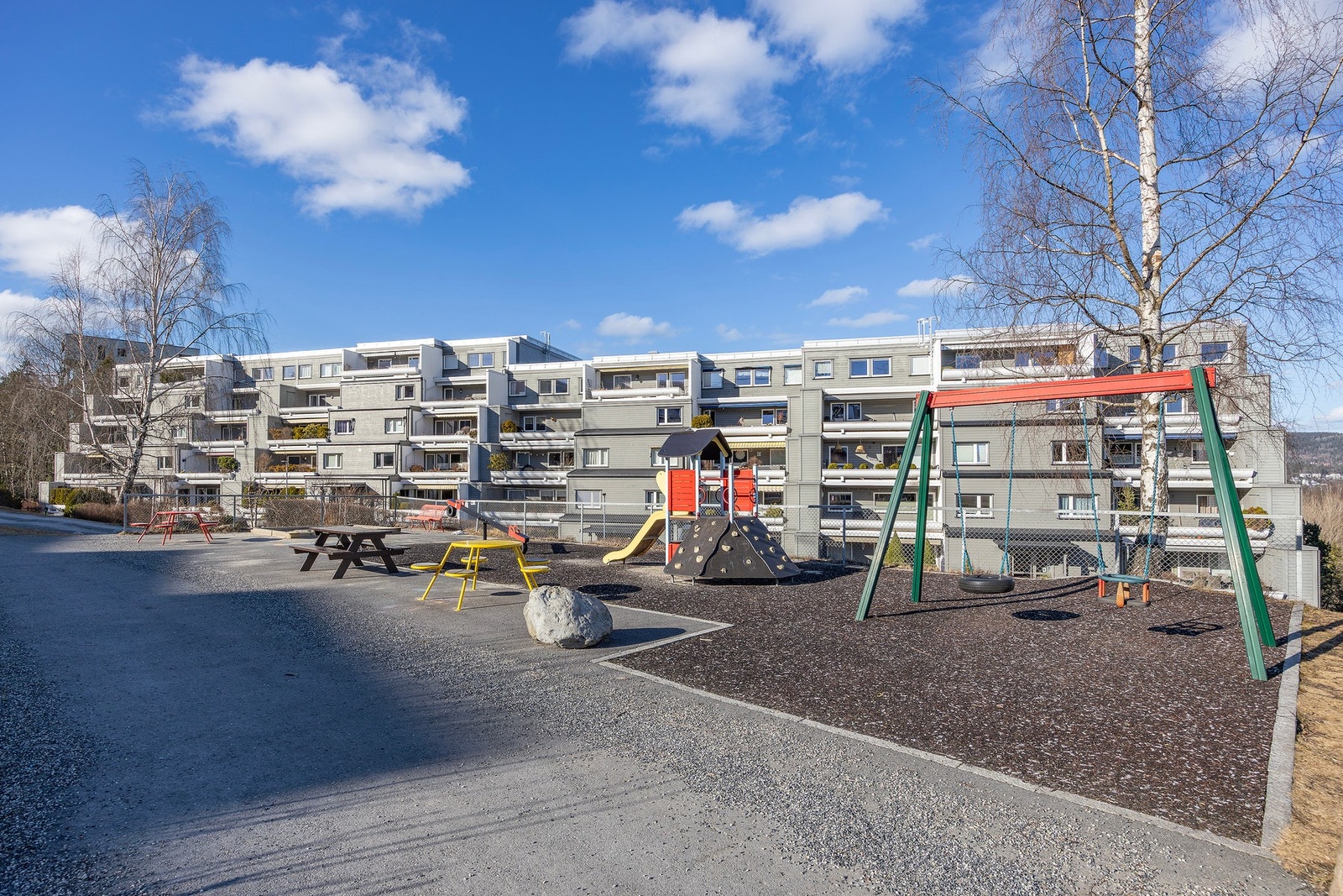 Velkommen til Ostadalsveien 58 og Ullernåsen boligsameie - et stort og veldrevet sameie. Foto: Christian N B Christensen. Galleribilde