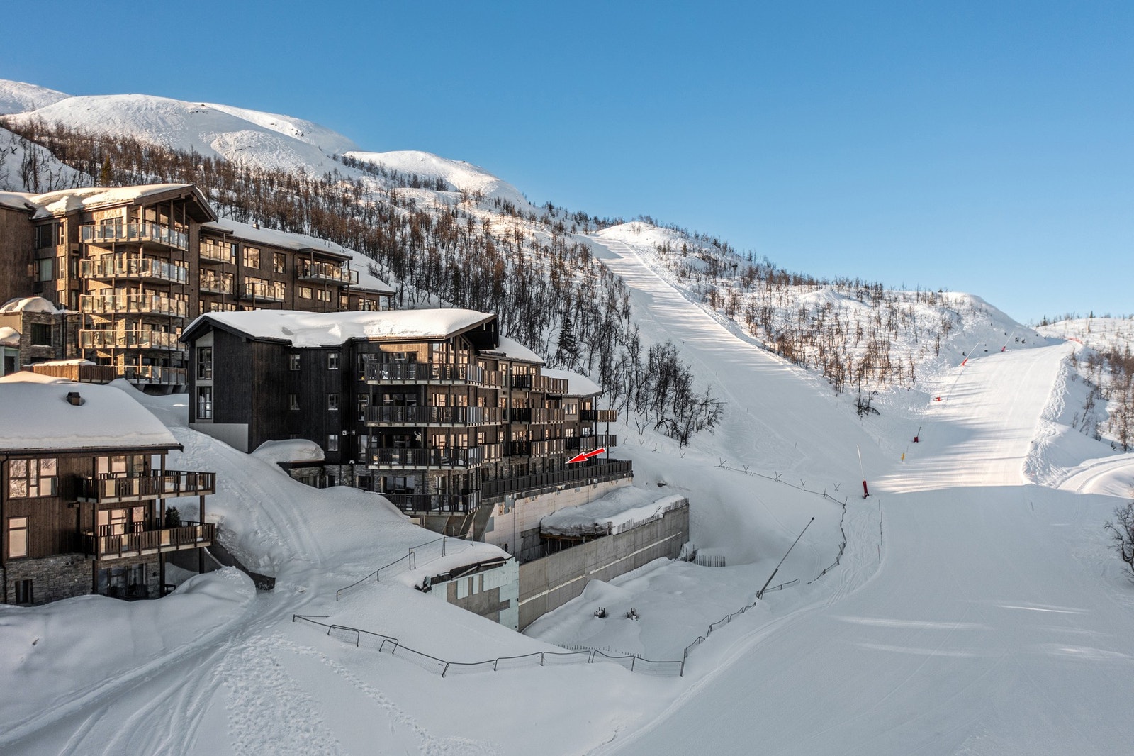 Leiligheten ligger i Skigaarden bygg 6 med direkte nærhet til skibakkene. Skigaarden er også et perfekt utgangspunkt for langrennsturen! Galleribilde