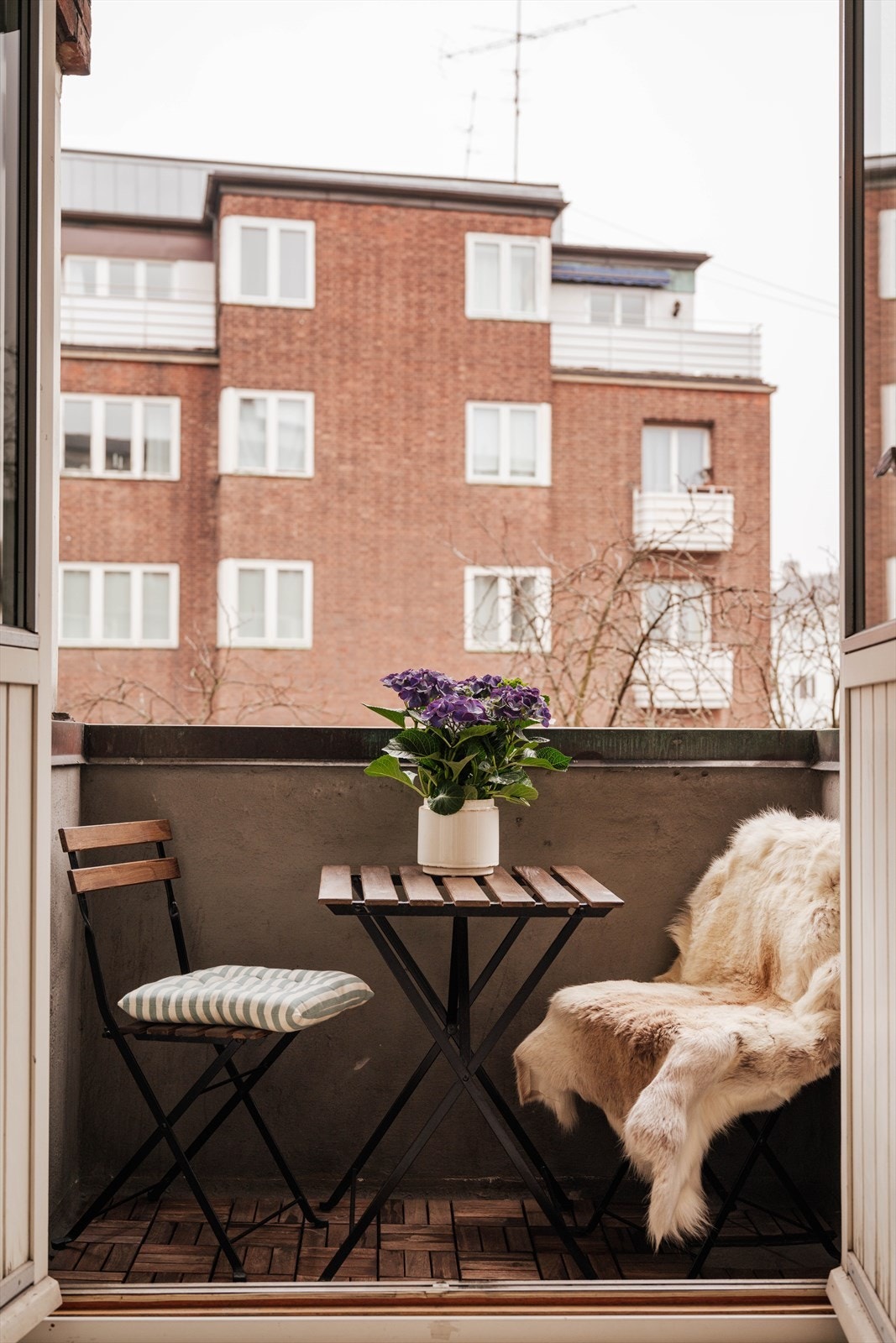 Her kan du nyte en deilig kopp kaffe på morgenkvisten, høyt og luftig i 6. etasje. Galleribilde