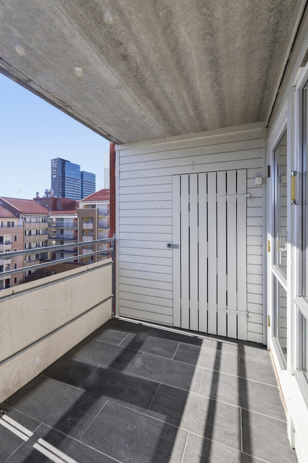 Bod på 2 kvm på balkongen. Galleribilde