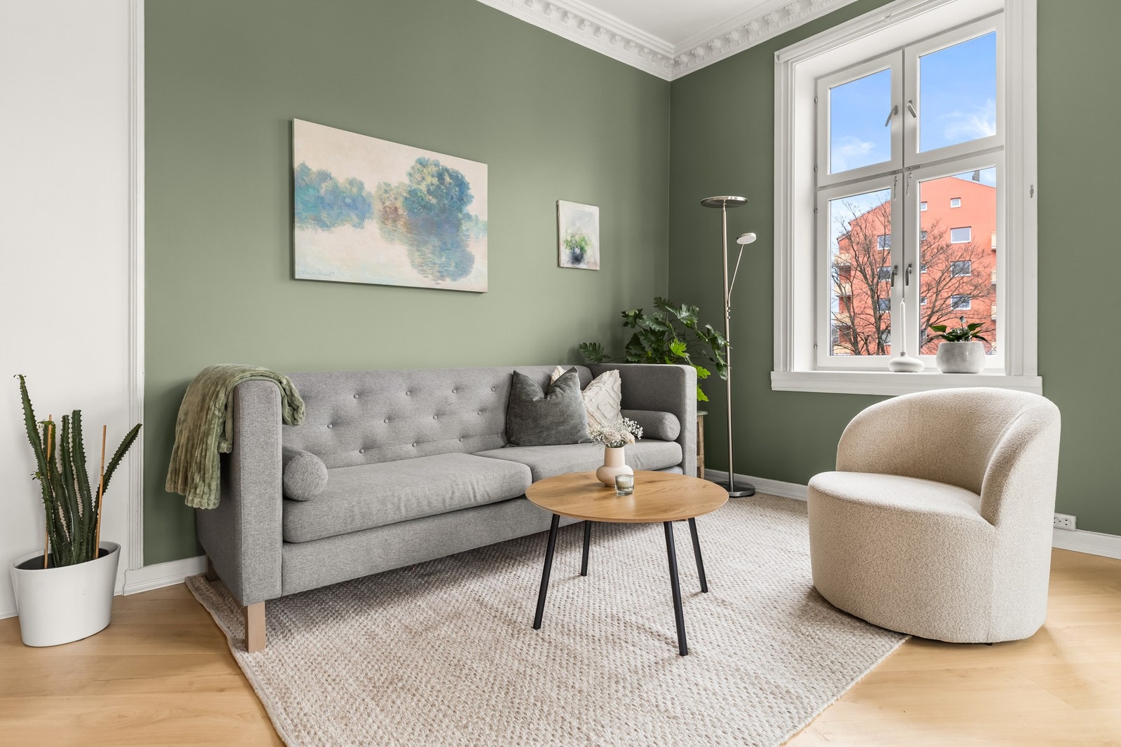 Stuen har fleksible møbleringsmuligheter. Galleribilde