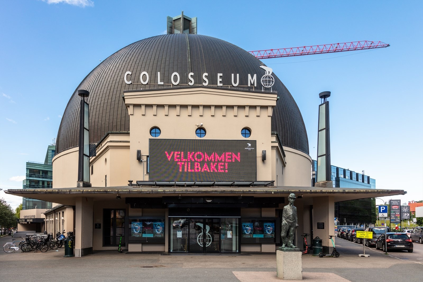 Det er gangavstand fra boligen til populære Colosseum kino. Galleribilde