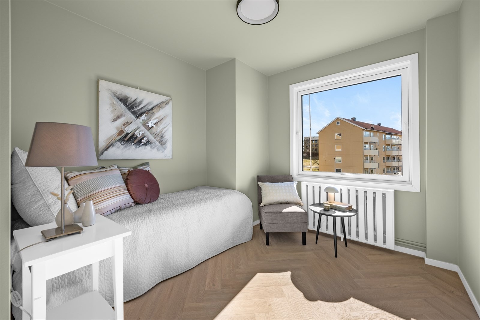Det tredje soverommet er også av god størrelse, med plass til seng og oppbevaring. Galleribilde