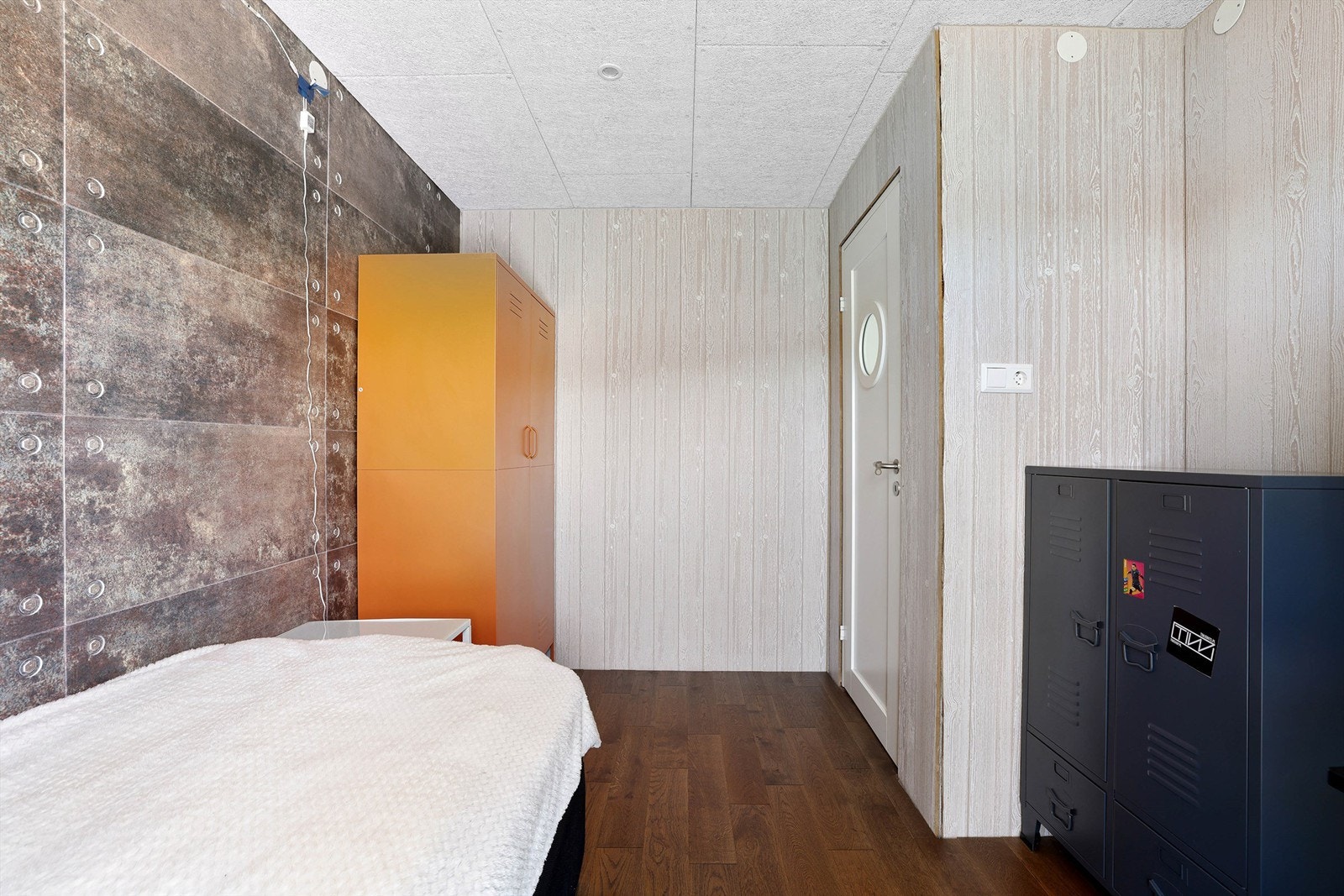 Med ca. 8 kvm. er dette et naturlig barne-/ungdomsrom. Galleribilde