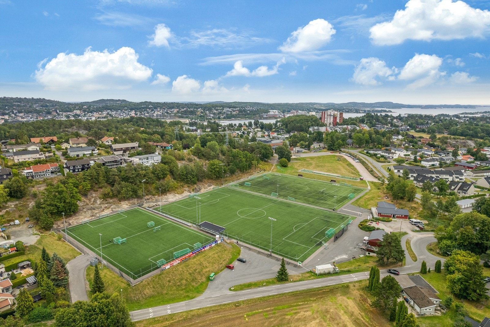 Kort vei til fotballbaner Galleribilde