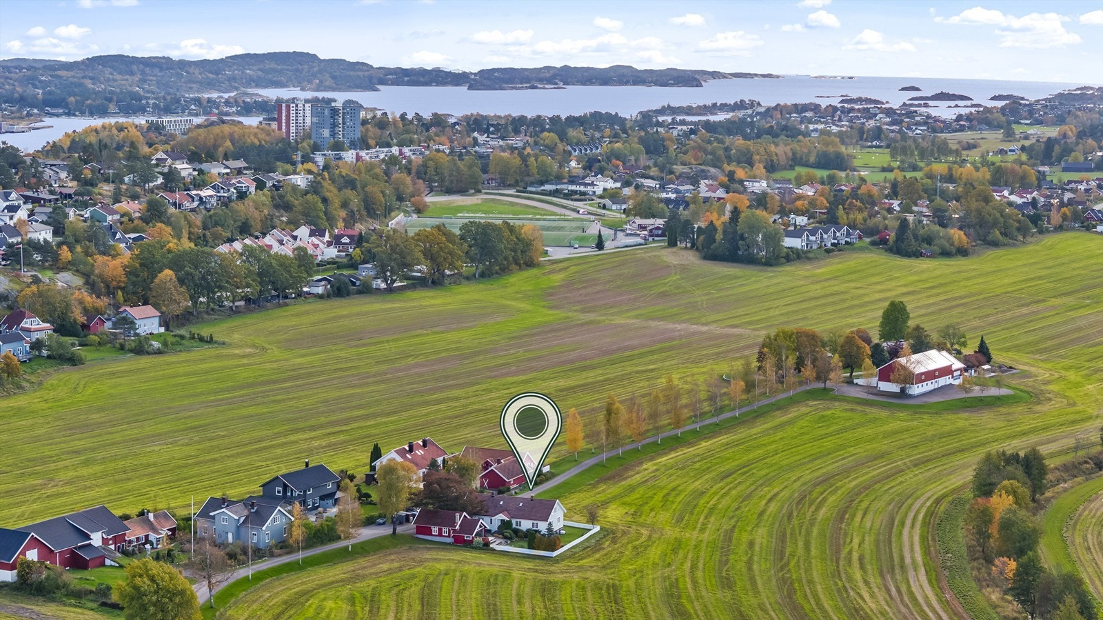 Herfra er det kun ca. 15 minutters gange til Sandefjord sentrum. Galleribilde