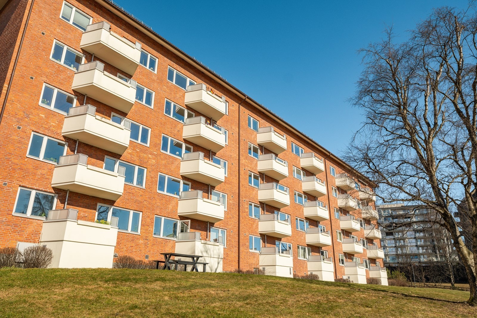 Borettslaget består av 240 leiligheter fordelt på 11 blokker. Galleribilde