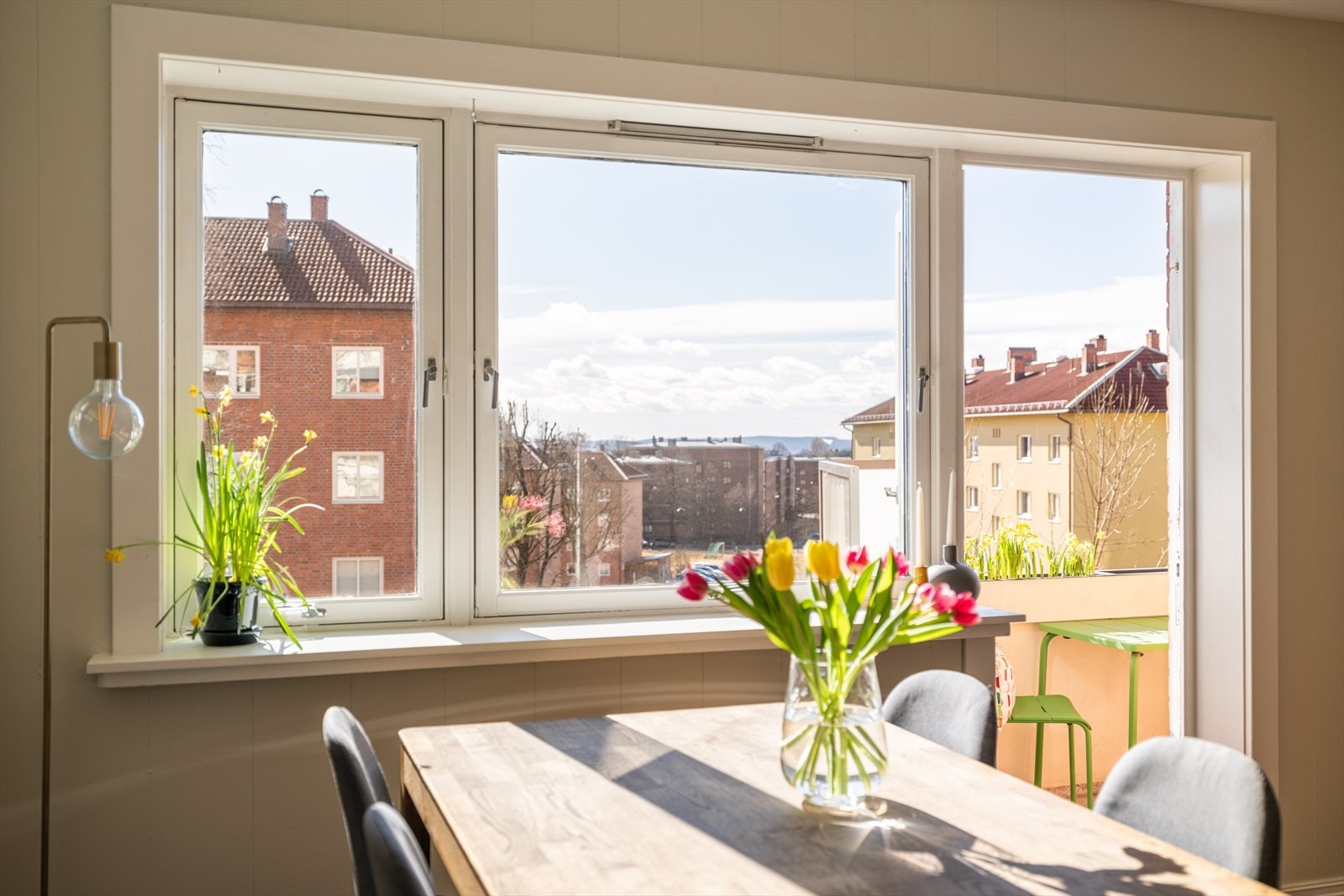 Herlig utsikt fra spiseplassen. Galleribilde