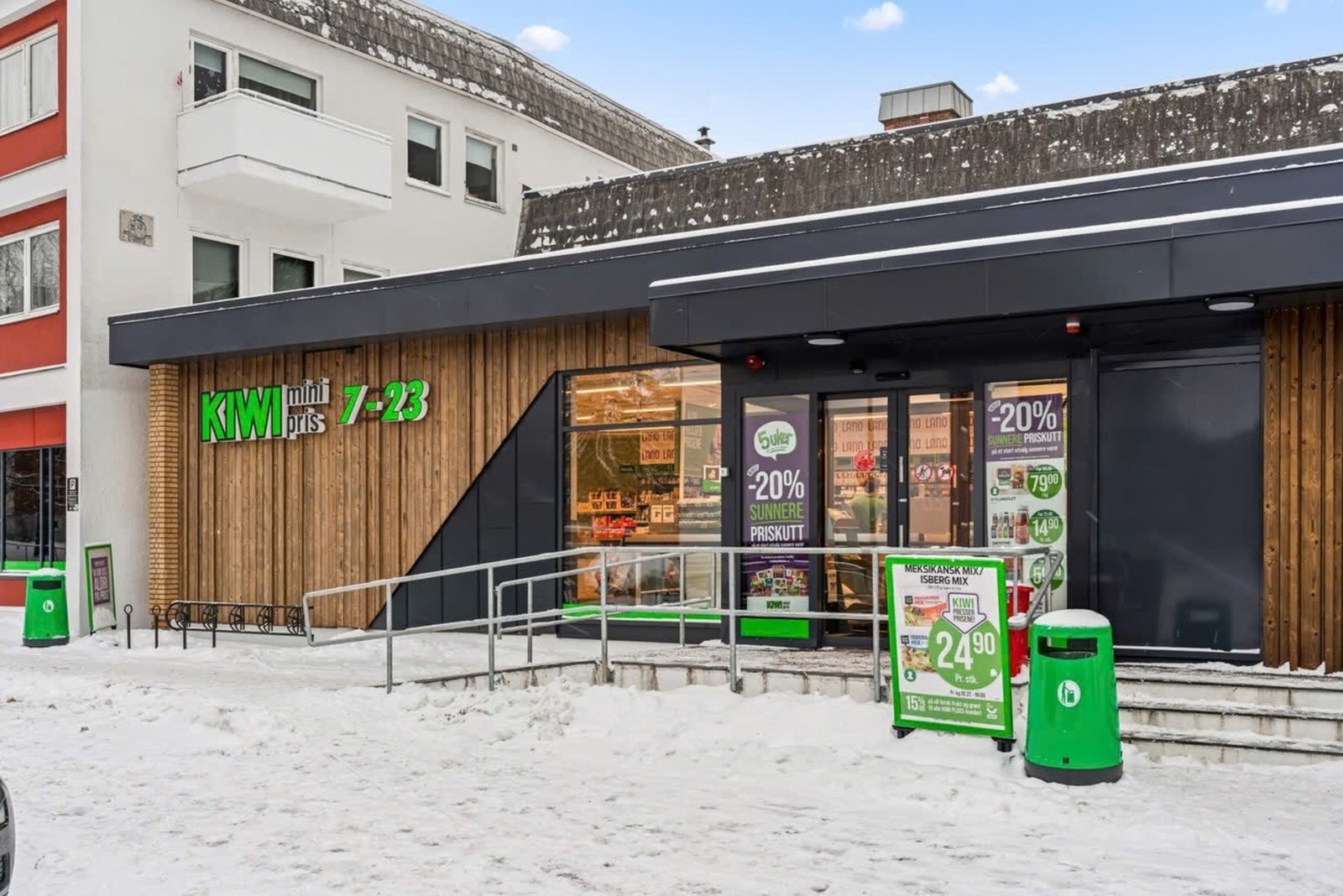 Dagligvarehandelen kan enkelt gjøres på nyåpnede Kiwi i tilknytning til borettslaget eller Rema 1000 bare få minutters gange unna. Galleribilde