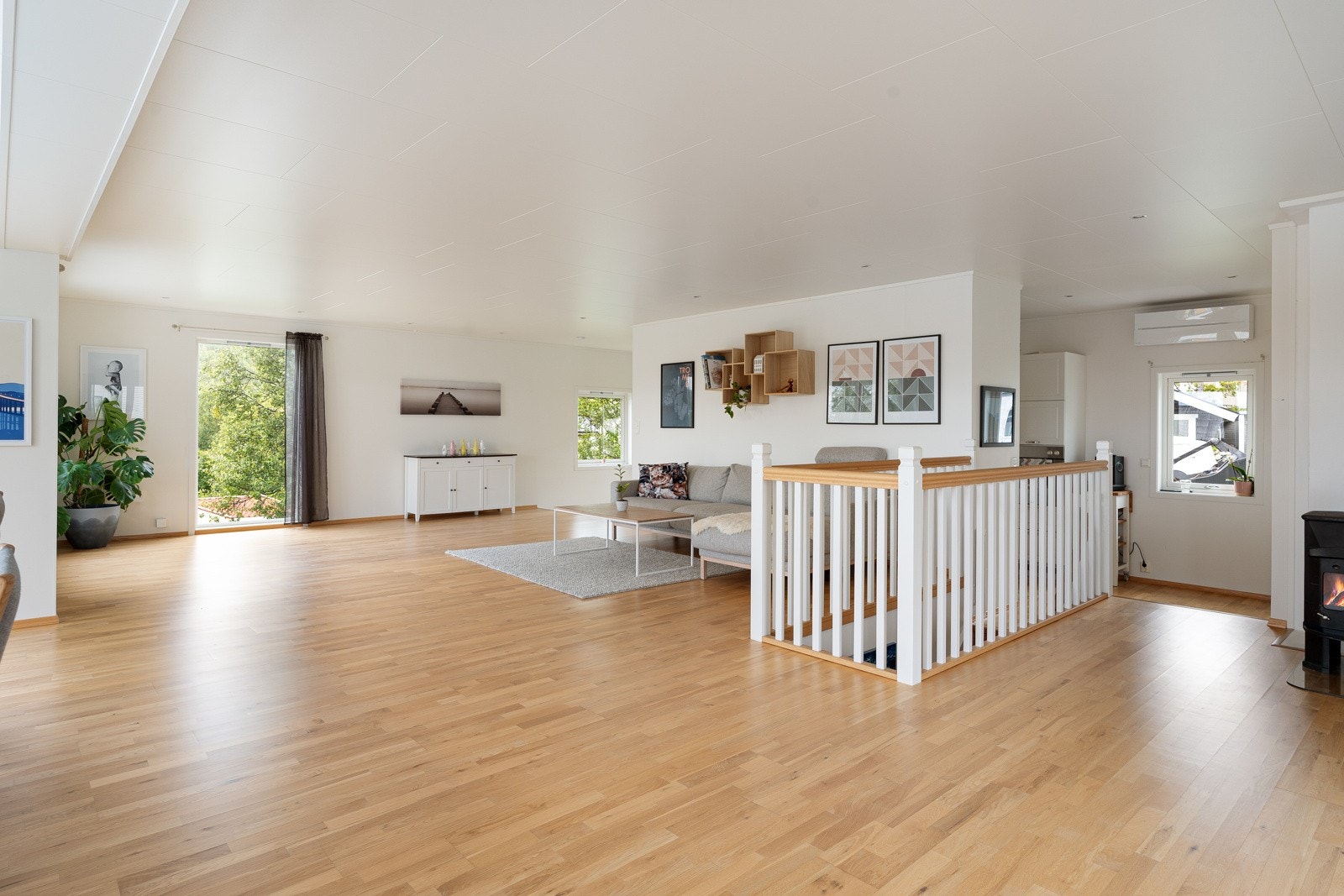 Videre kommer du opp til oppholdsrommet i 2. etasje.