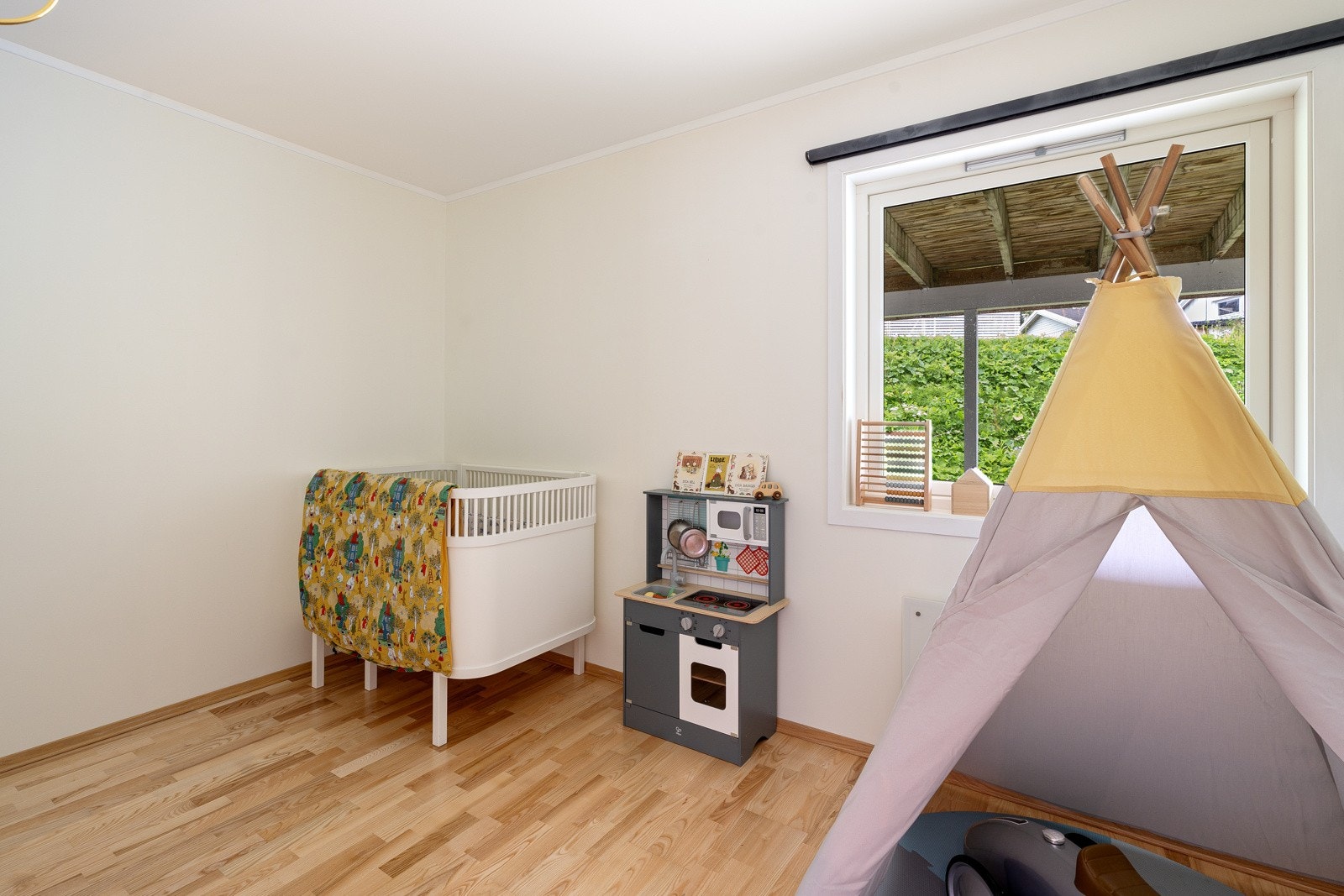 Soverom 3 i 1. etasje.