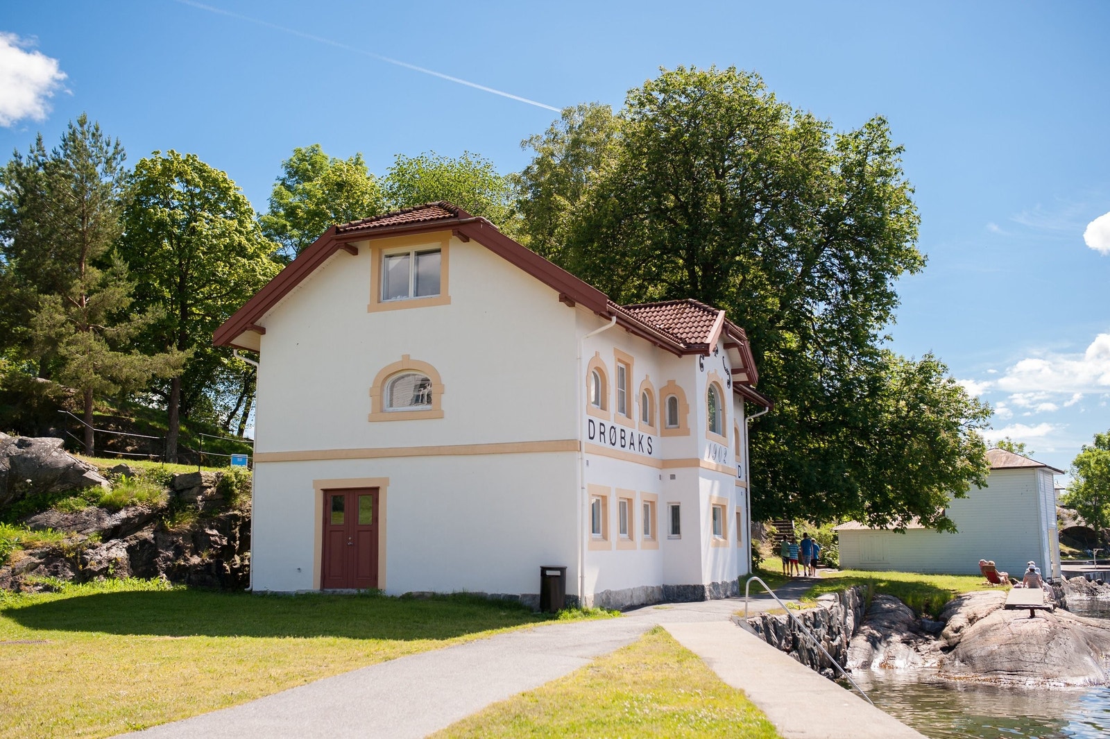 Nærmiljøet: Varmtbadet i Drøbak
Foto: visitdrobakoscarsborg.no Galleribilde