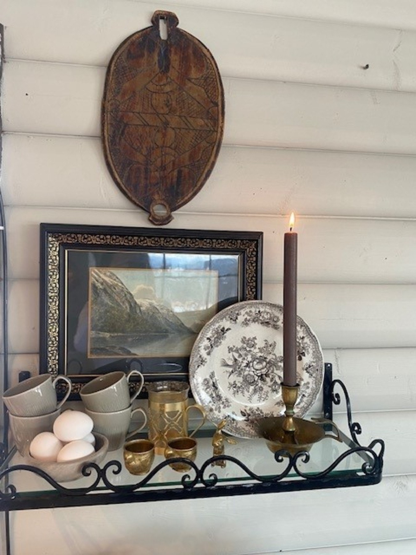 Detaljer fra hytta. Bilde fra selgers arkiv Galleribilde