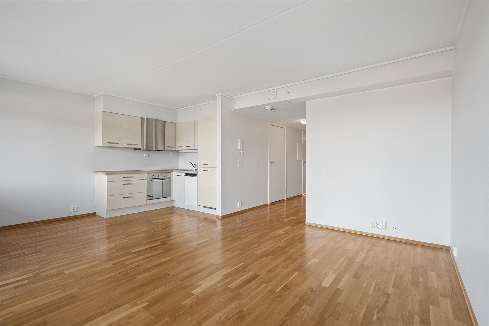 Leiligheten har hverdagslig komfort som balansert ventilasjon og vannbåren varme. Galleribilde