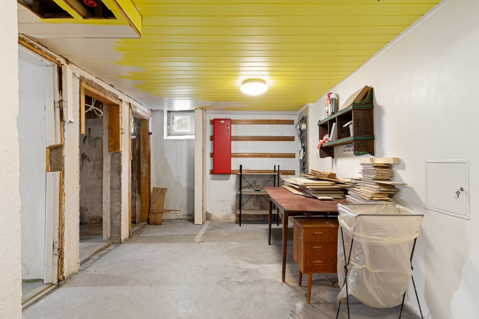 - Romslig kjeller med gode lagringsmuligheter. - Galleribilde
