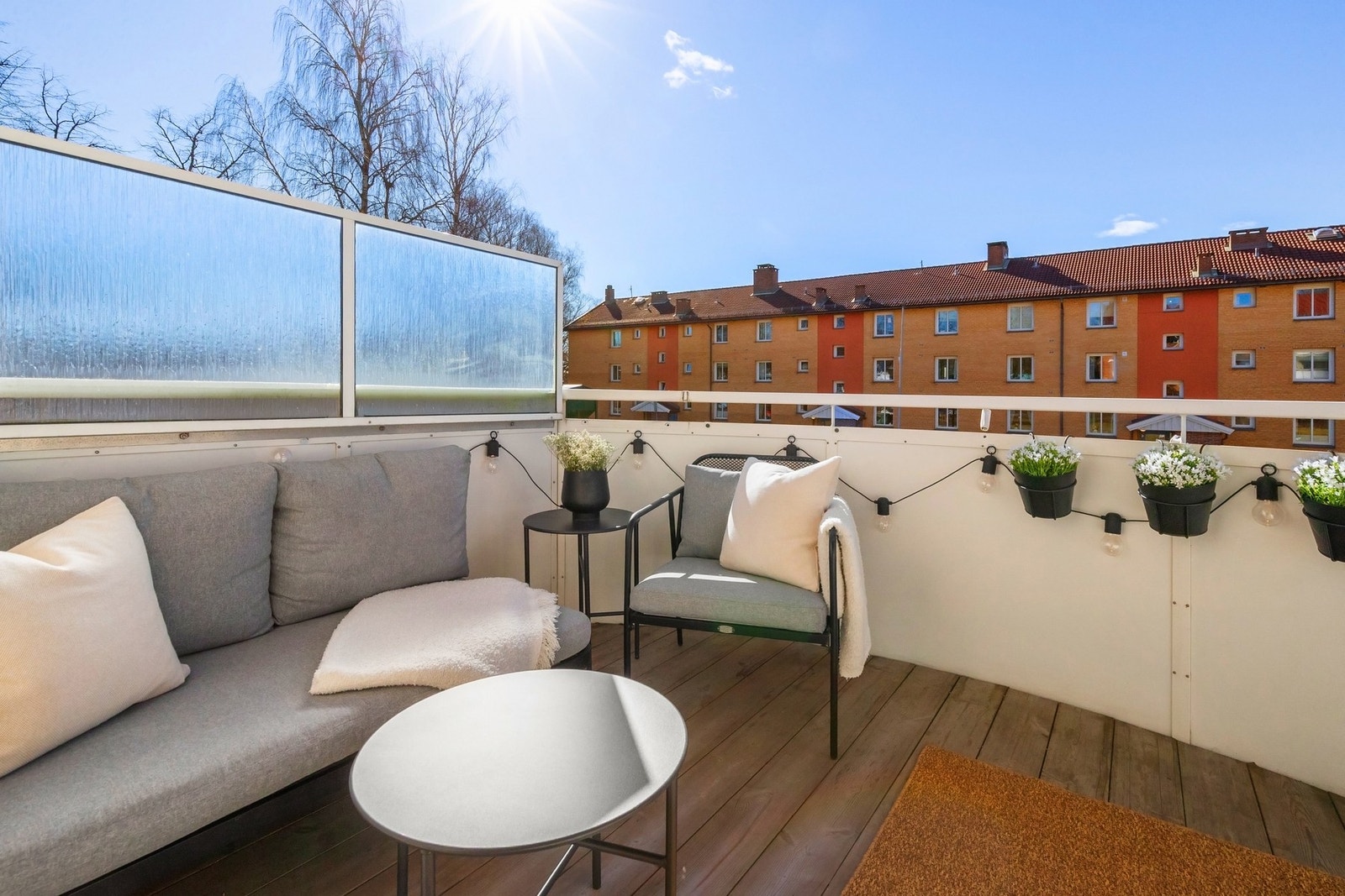 Dette er en lys og innbydende 2-roms andelsleilighet med attraktiv beliggenhet for deg som ønsker å bo sentralt, men samtidig rolig til Galleribilde