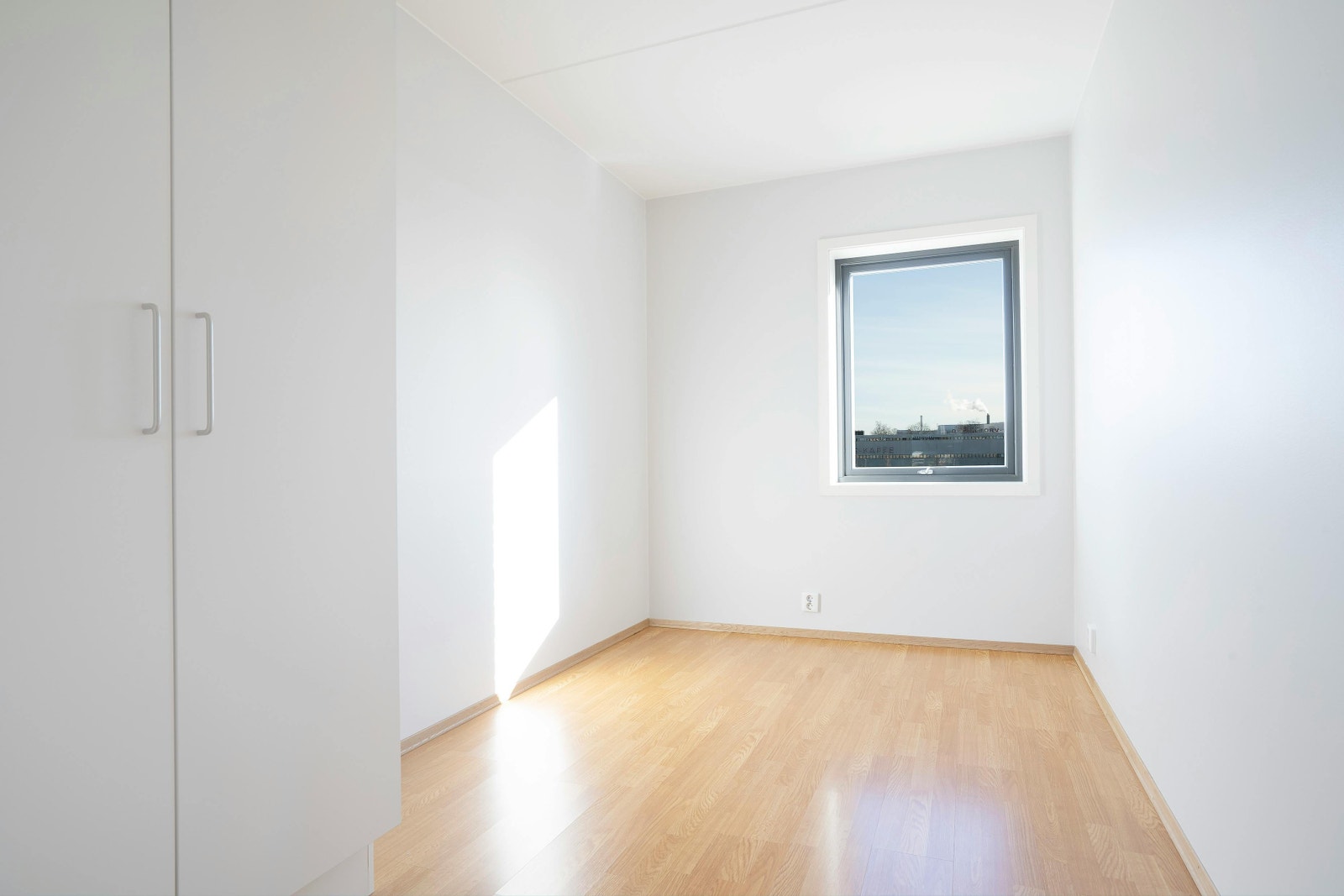 Sov 2, lyst og fint Galleribilde