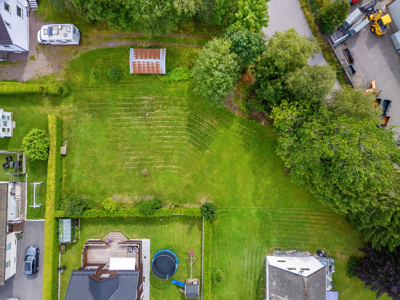 Flat og fin tomt som er enkel og opparbeide Galleribilde
