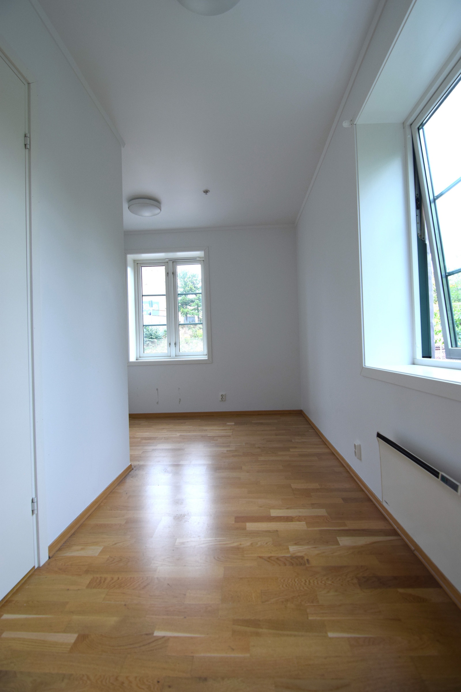 Soverom m/ Garderobeskap. Galleribilde