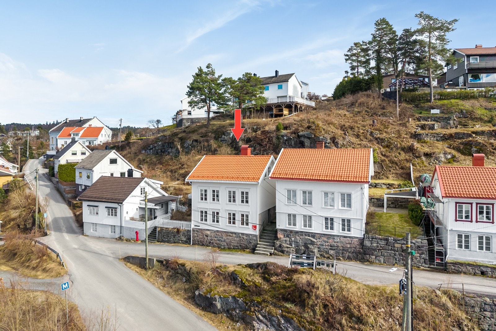 Eiendomsmegler Norge v/ Andrè Jæger Walderhaug ønsker deg hjertelig velkommen til Hanthobakken 12! Galleribilde