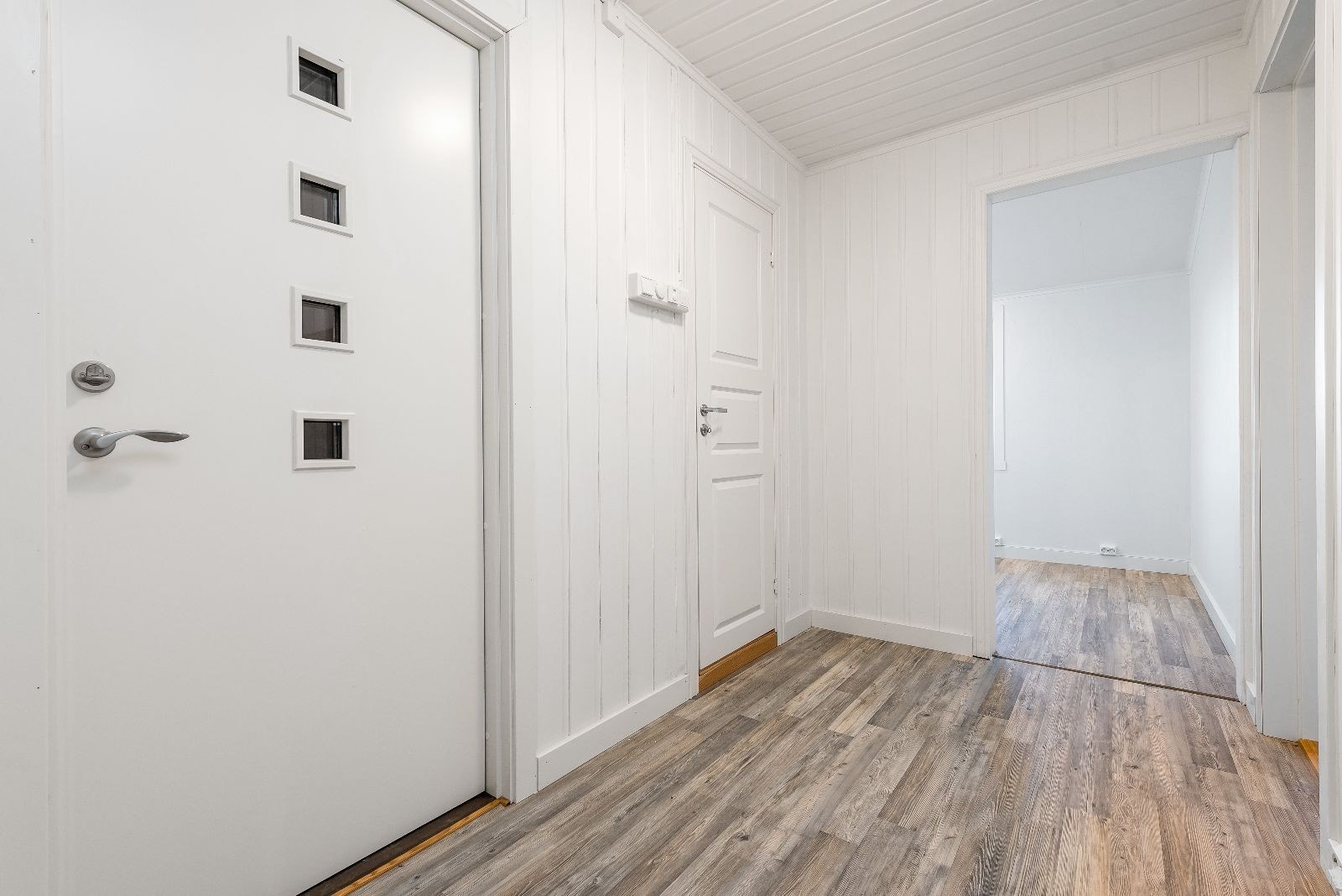 Entré. Galleribilde