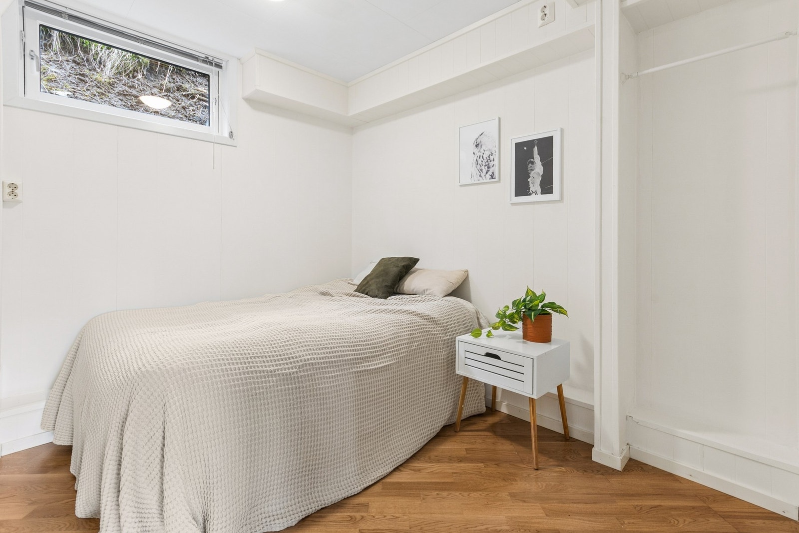 Kontor som blir benyttet som soverom/kontor, men dette er ikke godkjent hos kommunen. Galleribilde