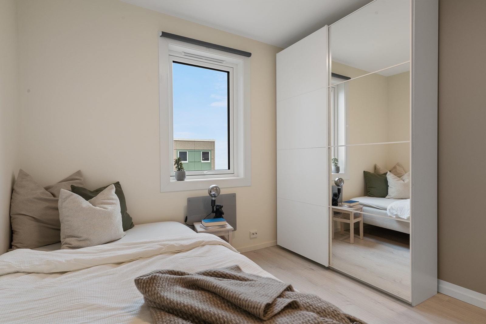 - Rommet passer perfekt som barnerom, gjesterom eller kontor eksempelvis - Galleribilde