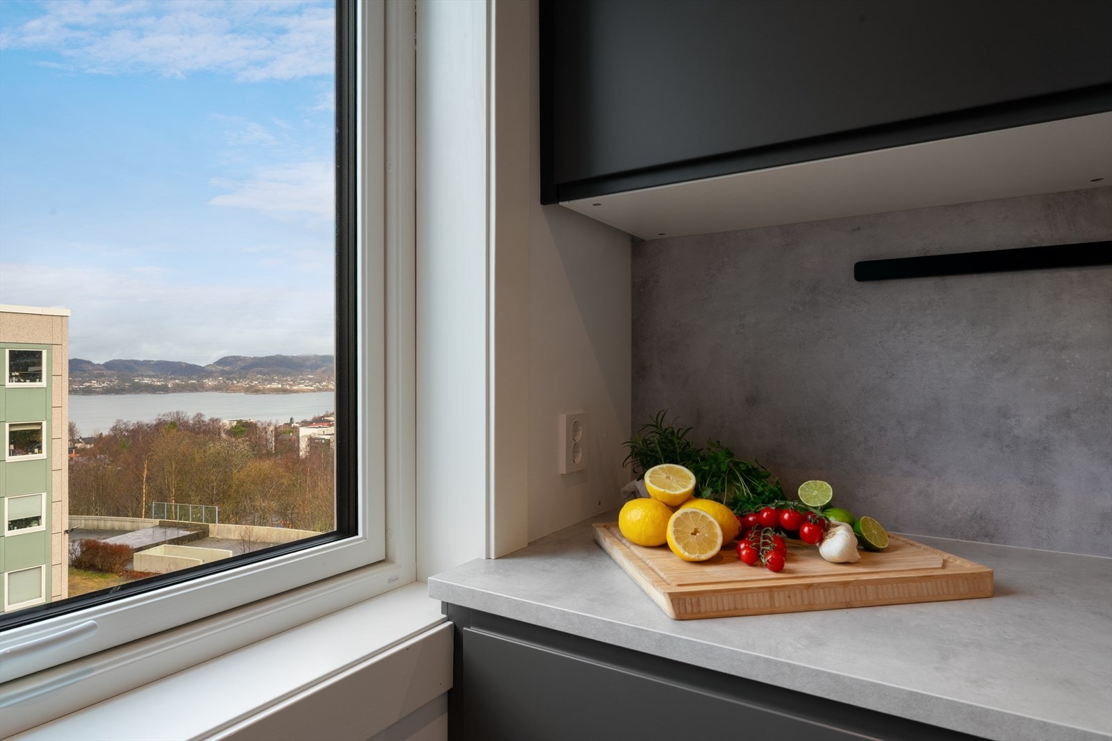 - Nyt utsikten samtidig som middagen tilberedes - Galleribilde