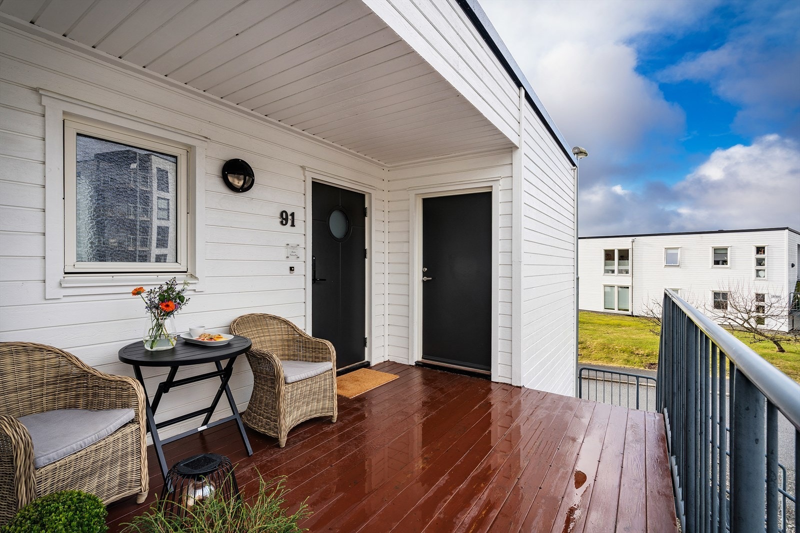 - Trivelig inngangsparti til ditt nye hjem - Galleribilde