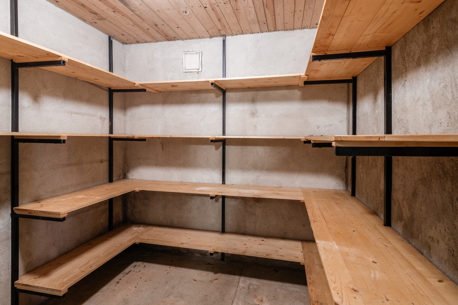 Underetasje - bod Galleribilde
