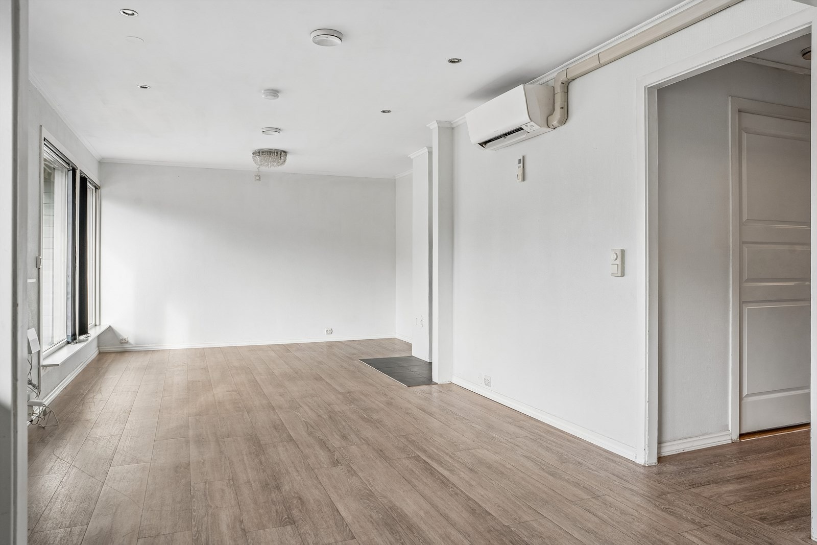 Stova har balansert ventilasjon og ei luft-til-luft varmepumpe installert i 2019. Galleribilde