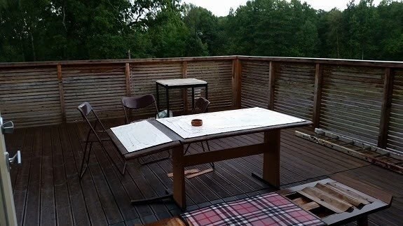 Stor balkong for sommer sammenkomster Galleribilde