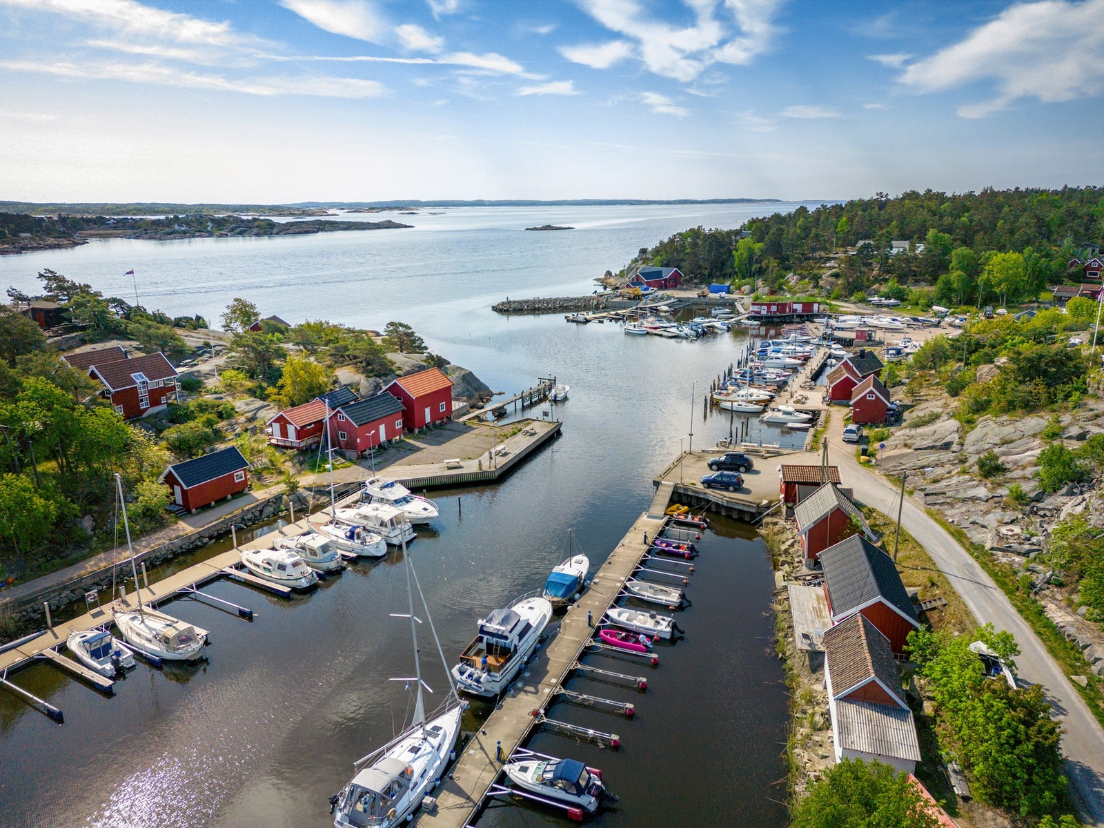 Vikerkilen Båtforening er ikke langt unna hytten Galleribilde