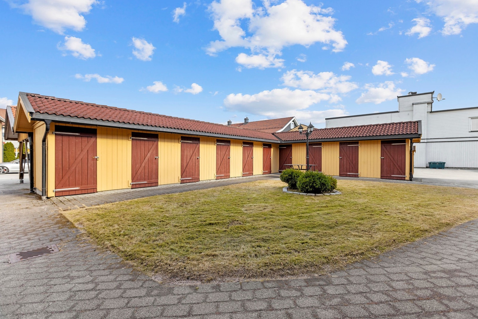 Det medfølger en bod i felles uthus. Galleribilde