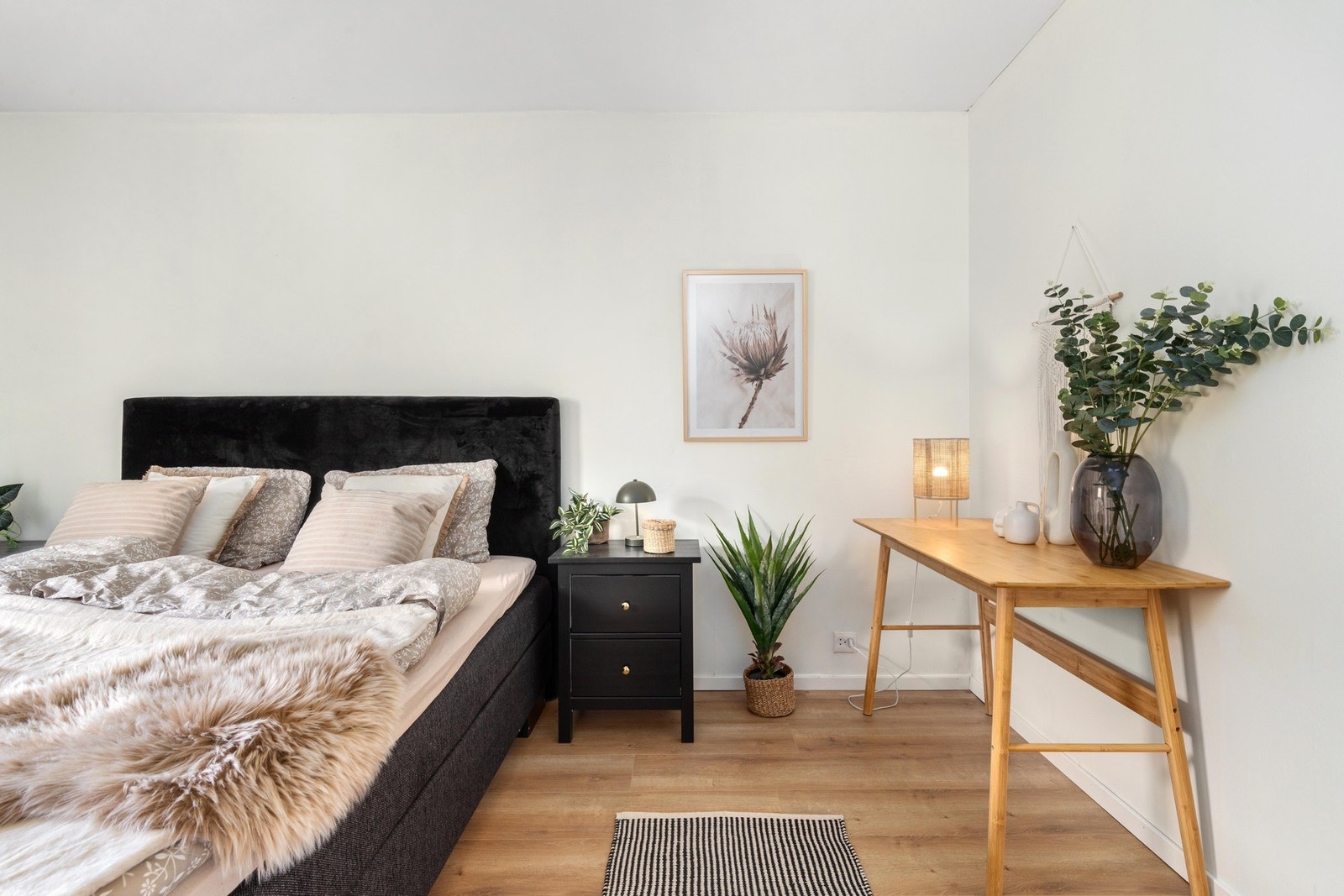 Hovedsoverom | vender inn mot marka Galleribilde