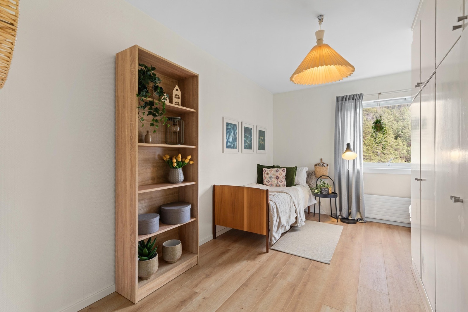 Soverom 3 | vender inn mot marka Galleribilde