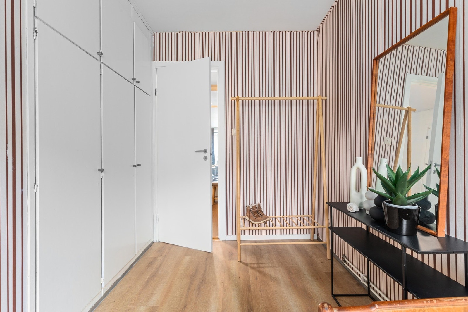 Garderobe i soverom 2 Galleribilde
