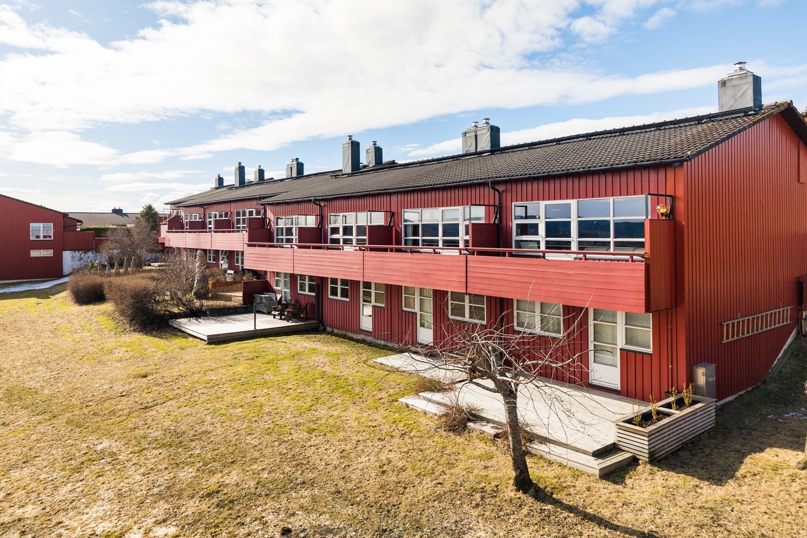 Ta kontakt med megler Oscar Otterlei på 952 41 456 eller o.otterlei@nordvikbolig.no om du ønsker privat visningsavtale eller har spørsmål om boligen.
Velkommen til hyggelig visning! Galleribilde