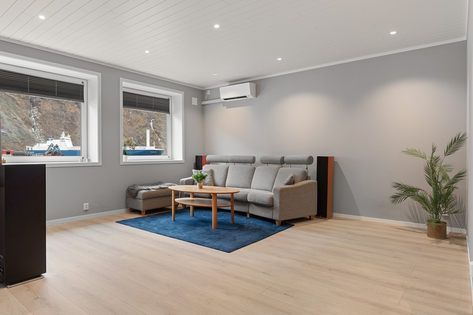 Under renovering fikk bustaden nye vindauge og vart etterisolert. Galleribilde