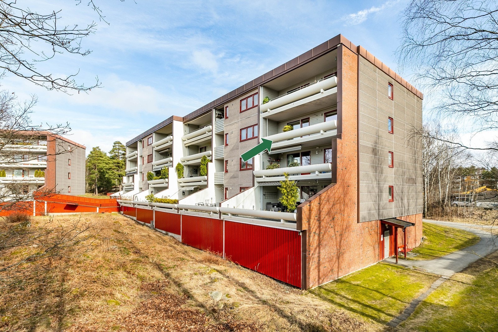 Velkommen til Rødstrupeveien 8! Leiligheten presenteres av Krogsveen.
Fotograf; Børge Oppegård. Galleribilde