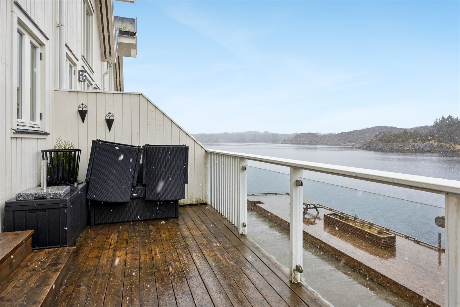 Boligen har en idyllisk beliggenhet på Glørstad brygge med egen balkong på 13,5m². Galleribilde