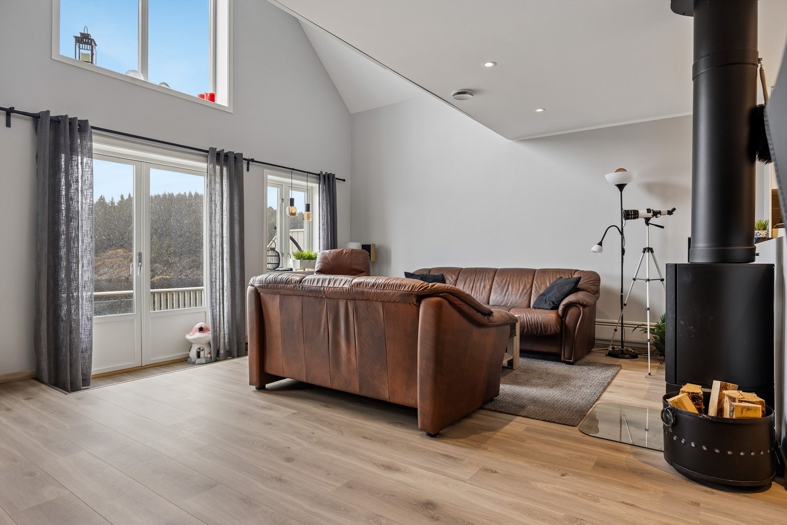 Et moderne og idyllisk rekkehus med attraktiv beliggenhet på Glørstad brygge. Galleribilde