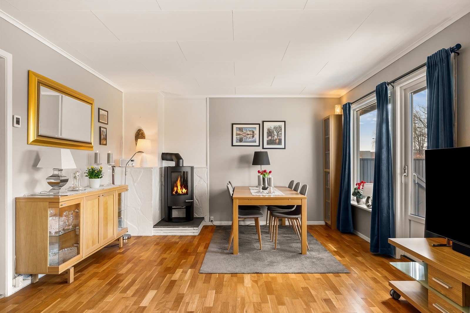 Vinduene mot Granittveien ble skiftet i 2025 og har 3-lags glass. Galleribilde