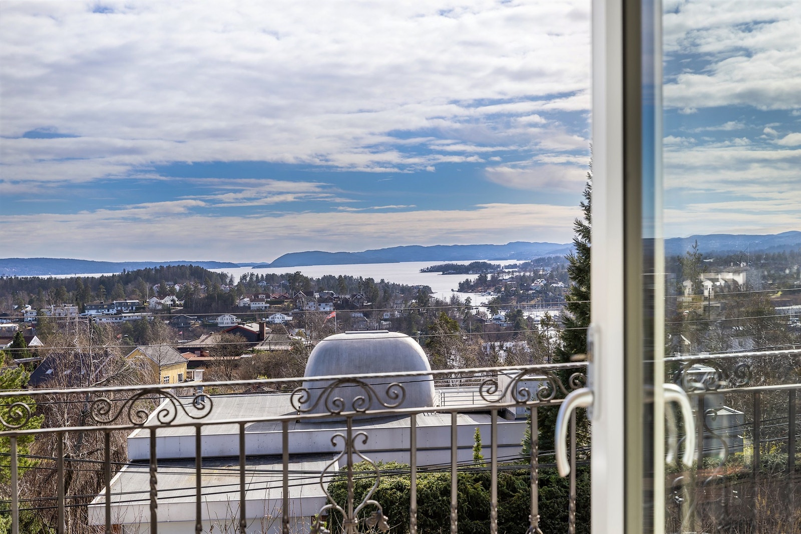 Panoramautsikt ut Oslofjorden og Drøbaksundet. Galleribilde