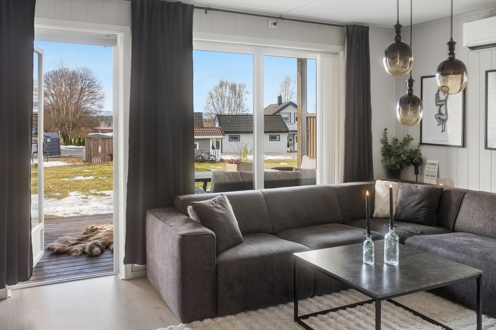 Direkte utgang til vestvendt terrasse Galleribilde