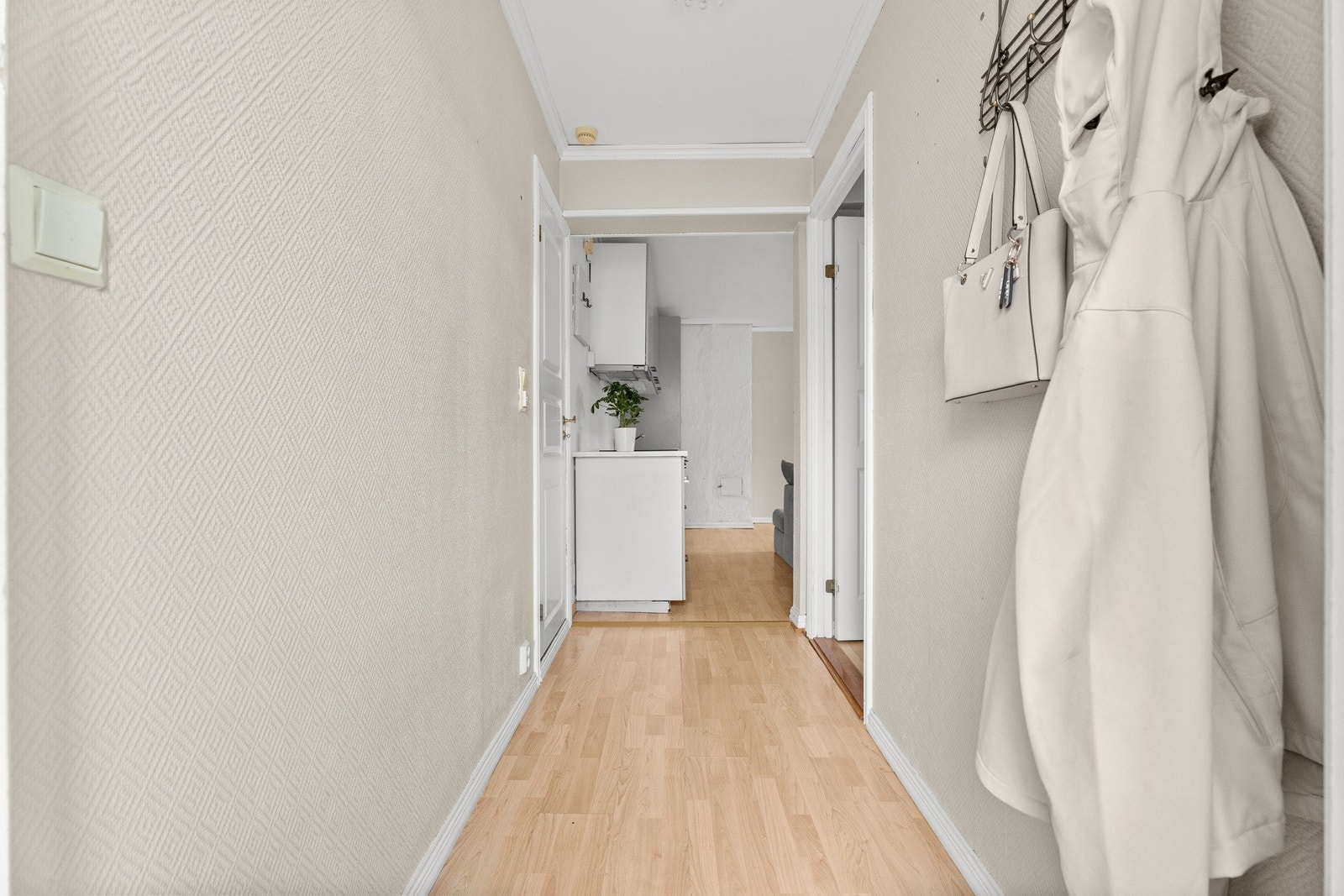 Utleiedelen er leid ut for 9.900,- pr mnd. Galleribilde