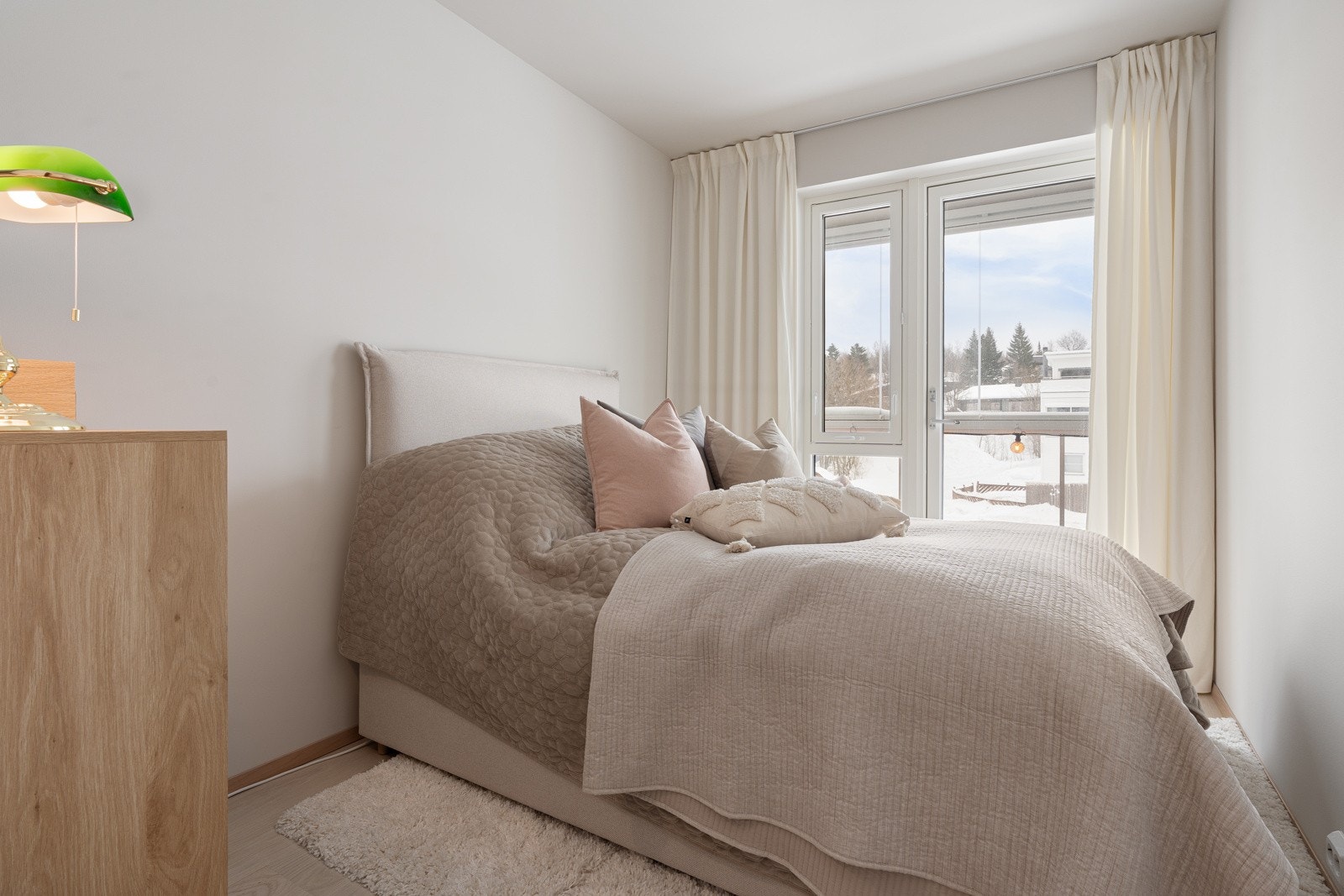 Soverom 3. Rommet er av god størrelse og passer utmerket som TV-stue, gjesterom, hjemmekontor - Alt etter behov.