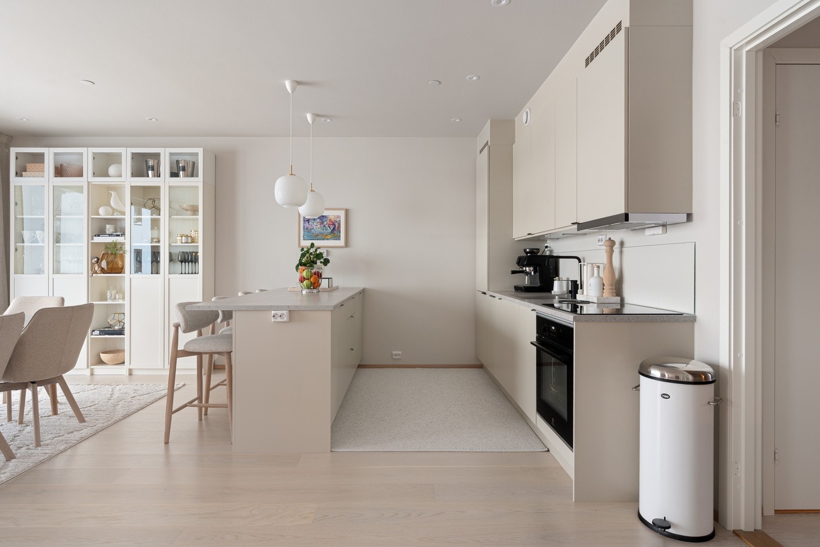 Lekkert kjøkken levert av Tromsøs egen kjøkkenprodusent, Nova, modell  Tromsdalstinden .